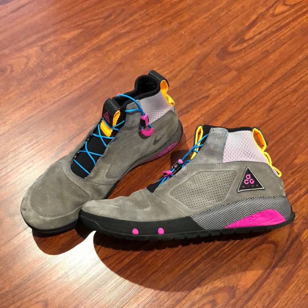 Men’s Nike ACG mountain boots size 11